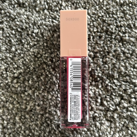 MaybellineLifter Gloss Plumping Lip Gloss with Hyaluronic Acid - 24 Bubblegum - Picture 6 of 8